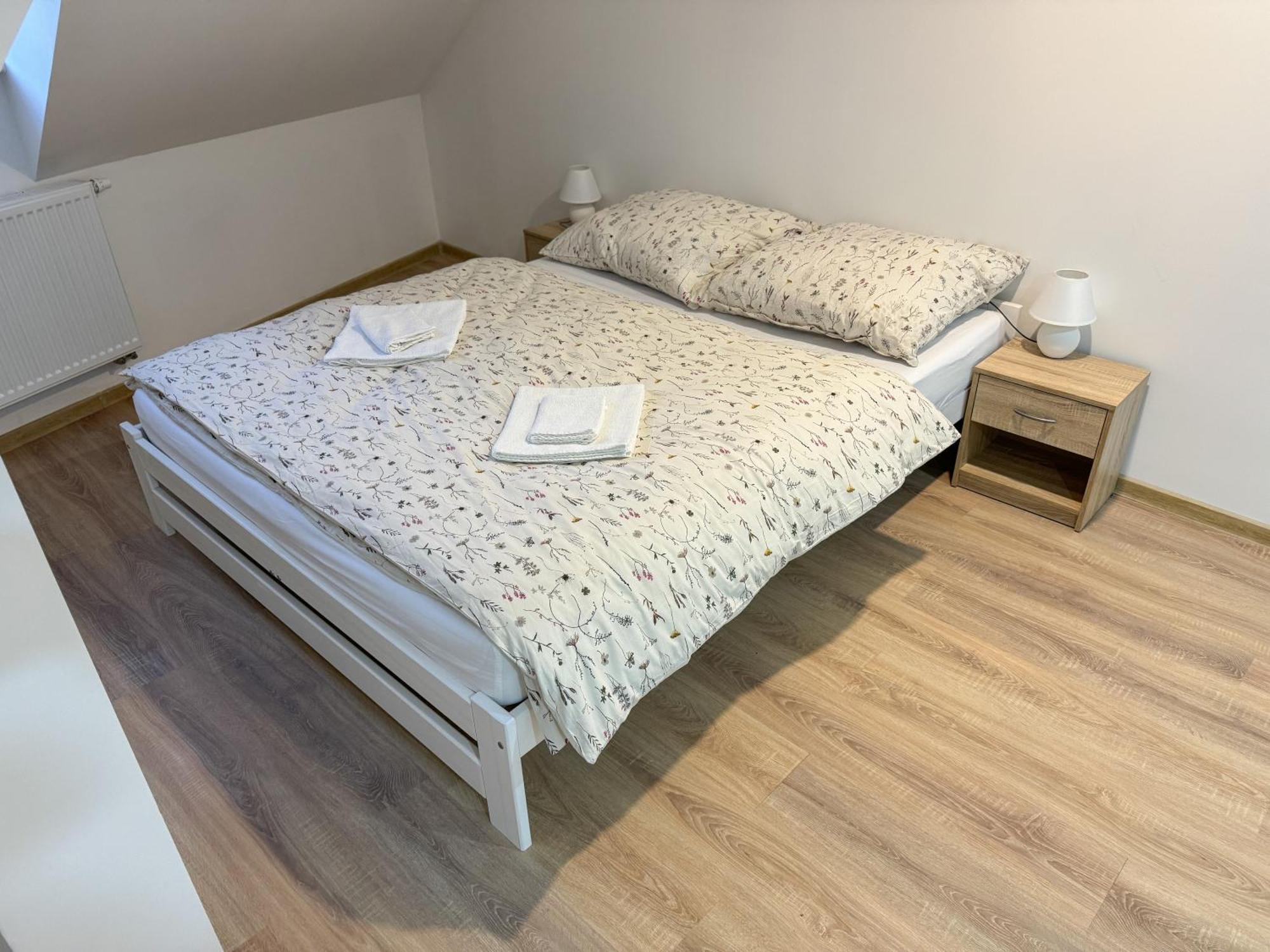 U Cerneho Orla Apartment